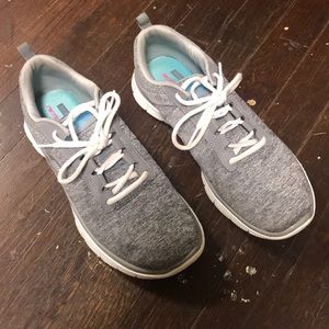 Sketchers Lightweight Memory Foam Sneakers